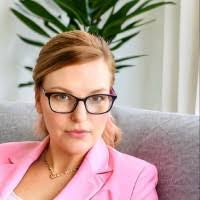 Jennifer Doolin's Instagram, Twitter & Facebook