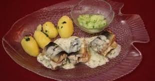 Rezept Aal Grun In Dill Sahnesosse Mit Petersilienkartoffeln Petersilienkartoffeln Rezepte Lebensmittel Essen