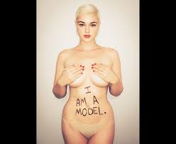 Australian model Stefania Ferrario - Daily Star