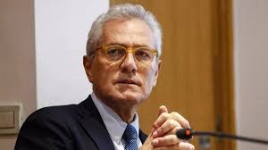 Serena rutelli, figlia adottiva di francesco rutelli e barbara palombelli, sarà tra i concorrenti della nuova edizione del grande fratello, programma mediaset che partirà lunedì 8 aprile. Francesco Rutelli Eta Altezza Peso Moglie Figlio Naturale Figli Adottivi