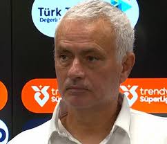 Jose Mourinho: „Ich habe den Gegner gut analysiert. Seit letztem Jahr  machen sie exakt dasselbe.“