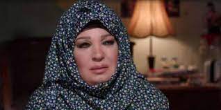 أعلنت الفنانة فيفي عبده عن خبر وفاة رجل الأعمال محمود الدسوقي زوج ابنتها عزة مجاهد، عبر كتبت فيفي: Ø§Ù„ÙÙ†Ø§Ù†Ø© ÙÙŠÙÙŠ Ø¹Ø¨Ø¯Ù‡ ØªØ¸Ù‡Ø± Ø¨Ø§Ù„Ø­Ø¬Ø§Ø¨ ÙˆØ¨Ø¯ÙˆÙ† Ù…ÙƒÙŠØ§Ø¬ Ø§Ù„ÙˆØ·Ù† Ø§Ù„Ø®Ù„ÙŠØ¬ÙŠØ©