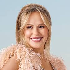 Angie Yi's Instagram, Twitter & Facebook