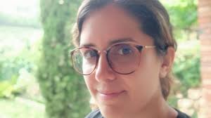 Entrevista a Lorena Robles, infermera: «Els aplaudiments es van acabar quan  van obrir els bars»