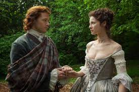 There Are So Many Wonderful Things About Outlander Jamie S Perfect Hair Claire S Ability To Make Poison Out Of Just About Any Plant And Of Course The Cloth Outlander Wedding Outlander