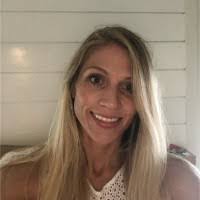 Liz Ervin's Instagram, Twitter & Facebook