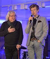 Music video by adam mišík performing ty se díváš. Adam Misik Wikipedie