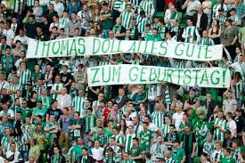 Munich (germany) and budapest (hungary) the following criteria applied to define the home matches of host teams within the same group: Budapest Ungarn 10 Mai 2014 Maskottchen Adler Von Ferencvaros Ferencvaros Wahrend Vs Diosgyori Vtk Otp Bank Liga Fussballspiel Im Puskas Am 10 Mai 2014 In Budapest Ungarn Gekleidet Lizenzfreie Fotos Bilder Und Stock Fotografie Image 28155609