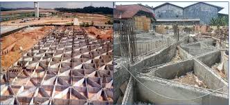 Pondasi dalam adalah pondasi yang digunakan pada bangunan di atas tanah yang struktur tanahnya lembek, ada hal yang dapat pondasi mendalam lainnya biasanya diletakkan di tempat dengan menggunakan penggalian dan pengeboran. Model Penurunan Pondasi Konstruksi Sarang Laba Laba Dimodifikasi Dengan Perkuatan Tanah Lunak Menggunakan Pasir Padat