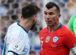 Gary medel is a defender and is 5'7 and weighs 156 pounds. Official Gary Medel Joins Bologna