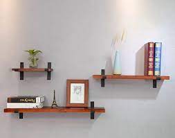 Ini adalah produk perabot yang paling serba boleh, tradisional dan boleh dipercayai. 7 Desain Rak Dinding Minimalis Ruang Tamu Cantik Fungsional