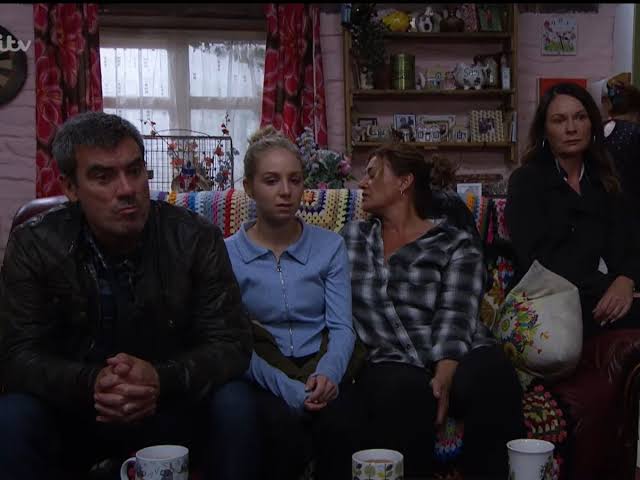 Emmerdale fans in tears as Cain Dingle confirms Zak's death and unexpected  moment spotted - Manchester Evening News