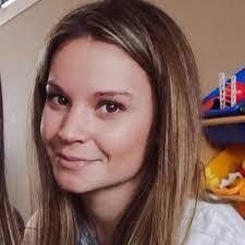 Angela Petrie's Instagram, Twitter & Facebook