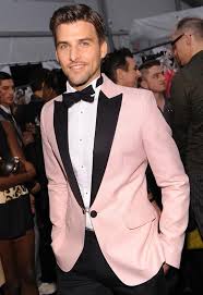 Black And Pink Suit For Men Pin By Parker Gilkesson On Menswear Wedding Suits Men Prom Suits Tuxedo For Men
