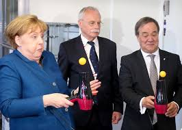 Wie macht angela merkel ihre arbeit als bundeskanzlerin alles in allem gesehen?. chart. Angela Merkel Starportrat News Bilder Gala De