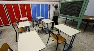 L'onda lunga del covid non si arresta. Maltempo E Covid Scuole Chiuse A Melito Fino Al 3 Ottobre E Il Sindaco Di Mugnano Rilancia L Appelo Non Uscite Da Casa Il Mattino It
