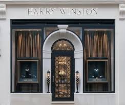 You Feel Amazed By Some Luxury Store Doors Come See Our Selection Luxurystoredoors Hardwared Storefront Design Store Design Interior Jewelry Store Interior