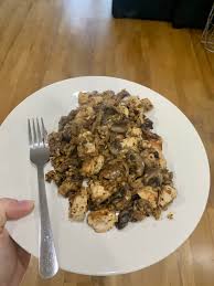 Vegetables, fruits and whole grains all contain fiber. I Ve Recently Discovered That Mushrooms Are One Of The Greatest Low Calorie Carb High Volume Foods That Export So I Experimented And Make This Garlic Chicken Mushrooms With Cauliflower Rice