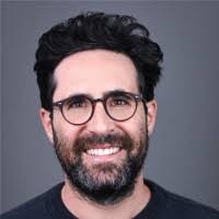 Sam Grey's Instagram, Twitter & Facebook