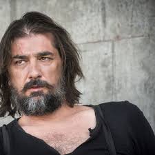 KOLAPS NA INTERNETU! OČI ISKAČU, SRCE PRESKAČE: Helena KO OD MAJKE ROĐENA!  Gole grudi u krupnom kadru UBIJAJU!