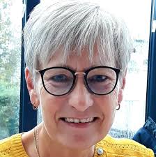 Une nouvelle page s'ouvre et elle se...