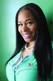 Sheena Wells's Instagram, Twitter & Facebook