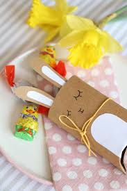 Osterhasen Geschenkschachtel Klorollen Upcycling Zu Ostern Lavendelblog Geschenkschachtel Basteln Diy Ostern Basteln Ideen Ostern