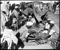 Casablanca Sur Le Marche Etalage De Fruits Et Legumes 1913 09 Casablanca Casablanca Maroc Maroc