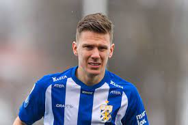 Swedish midfielder who has found success during his time with ifk goteborg, az and cska moscow, winning league titles with all three clubs. Pontus Wernbloom Avslutar Fotbollskarriaren