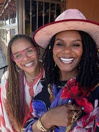 Nicole Cale's Instagram, Twitter & Facebook