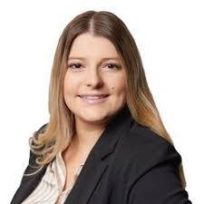 Kim Jarrard's Instagram, Twitter & Facebook