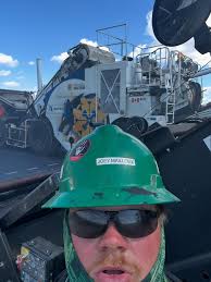 add cringe caption here*