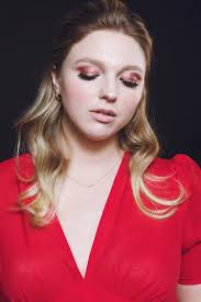 3 Holiday Makeup Looks To Try When You're Sick Of Your Usual Smoky Eye