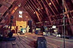 The barn is an artisan restaurant and event venue situated on the hills of the philippines' summer capital: Barn 99 Jpg 600 400 Music Studio Room Home Studio Music Home Studio Setup