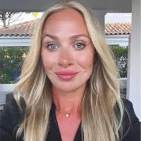 Laura Highland's Instagram, Twitter & Facebook