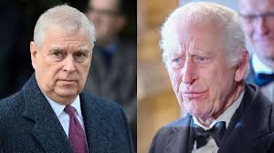 Princ Andrew šmíroval ve Windsoru: Král Karel III. se zřekl bratra