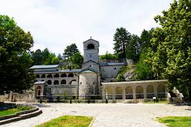 Located in cetinje in the cetinje county region, vila ana has a balcony and mountain views. Cetinje Besuch In Der Ehemaligen Hauptstadt Montenegros