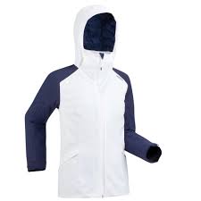 La veste de ski, que tu peux appeler hardshell (si tu veux te la péter sur les téléckis) est la couche extérieure qui protège du froid, du vent, de la pluie, de la neige, de la grêle et j'en passe et des meilleurs, tout en évacuant la transpiration. Veste Doudounes De Ski Decathlon