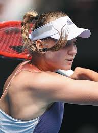 She had started learning sports such as gymnastics and ice skating from a very young age, along with her older sister. Leia Elena Rybakina On Line