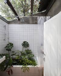 台北溫州街老屋住宅改造 生活實驗所 懷舊木窗框遇上光環吊燈重整台大教授宿舍 lavie 設計改變世界 atrium design architecture residential architecture