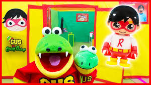 15k likes · 198 talking about this. I Have My Own Baby Gus The Gummy Gator Toy Ryan S World Toys Box Fort House Youtube