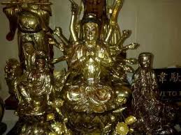 Maybe you would like to learn more about one of these? Ini Patung Dewi Kwan Im Sakral Yang Selamat Dari Kebakaran Vihara Dharma Bakti