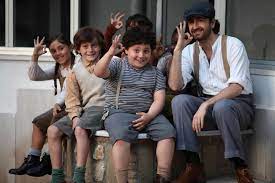 E' stato il film più scaricato del 2010 e ad oggi è il film più scaricato di sempre. Si Accettano Miracoli Alle Informationen Zum Film Auf Cineimage