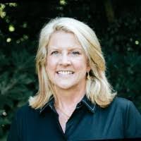 Sarah Bobbe's Instagram, Twitter & Facebook