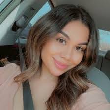 Alexis Saenz's Instagram, Twitter & Facebook