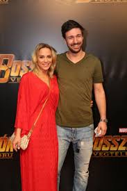 Kásler miklós újabb hat vidéki kórházat von be a vírusfertőzöttek ellátásába. Szuleikkel Nyaralt Kiss Ramona Es Lekai Mate Baon