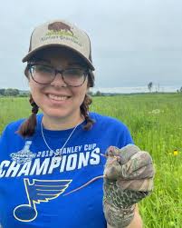 Katrina Lyon she/her Hi, I'm Katrina (@organoidlady)! I grow gastric  organoids (mini stomachs) in a lab dish to study the structural and  functional properties of the mucus they produce. This helps me