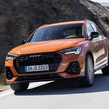 One of the first things you'll notice are the sharper lines, which give the q3 a sportier profile when compared to its predecessor. Test Audi Q3 Tdi Verbrauch Motoren Daten Video Adac