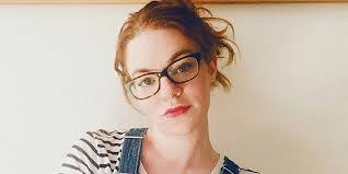 Sarah Gibbs's Instagram, Twitter & Facebook