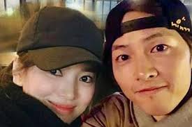 Song Hye Kyo khoe ảnh mặc bikini bên tiểu tam tin đồn